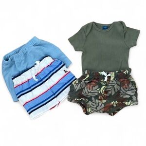 🧸Old Navy Unisex Two Piece Baby Outfit Size 6-12 Month & Two Bonus Shorts